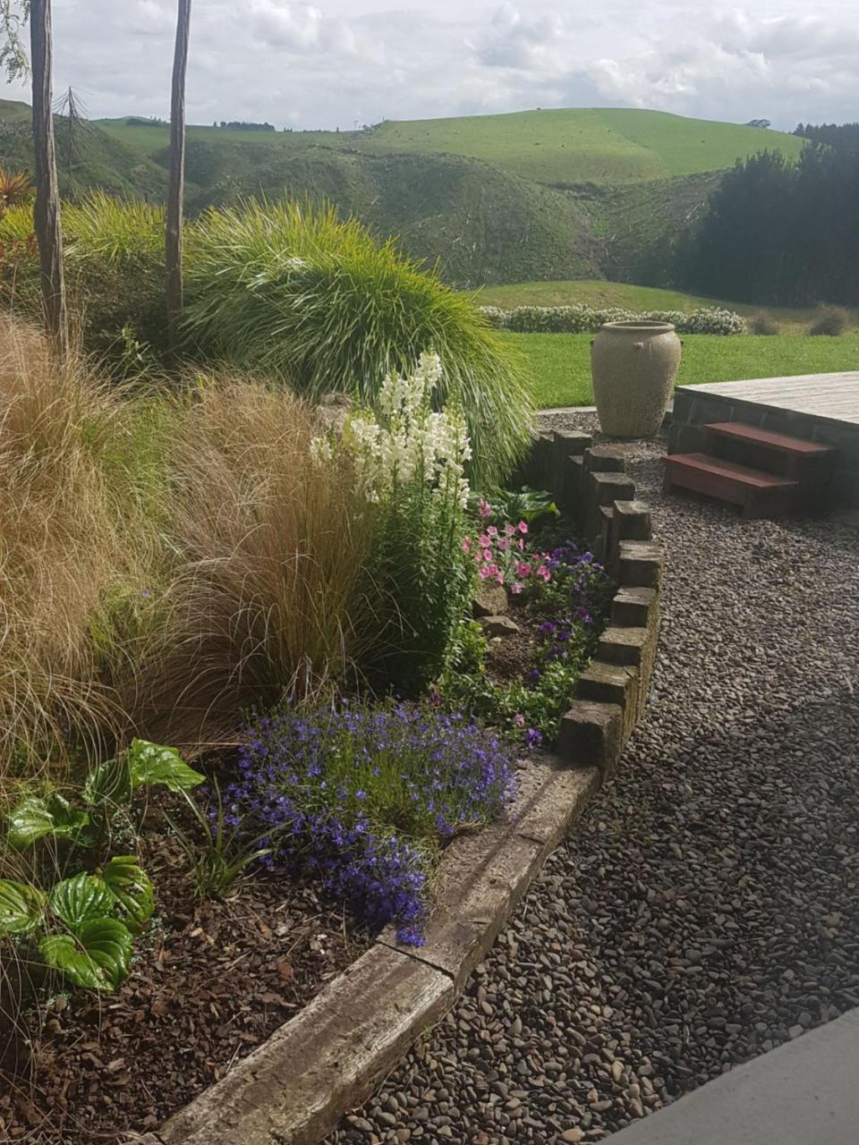 Above The River Karapiro Bed & Breakfast 외부 사진