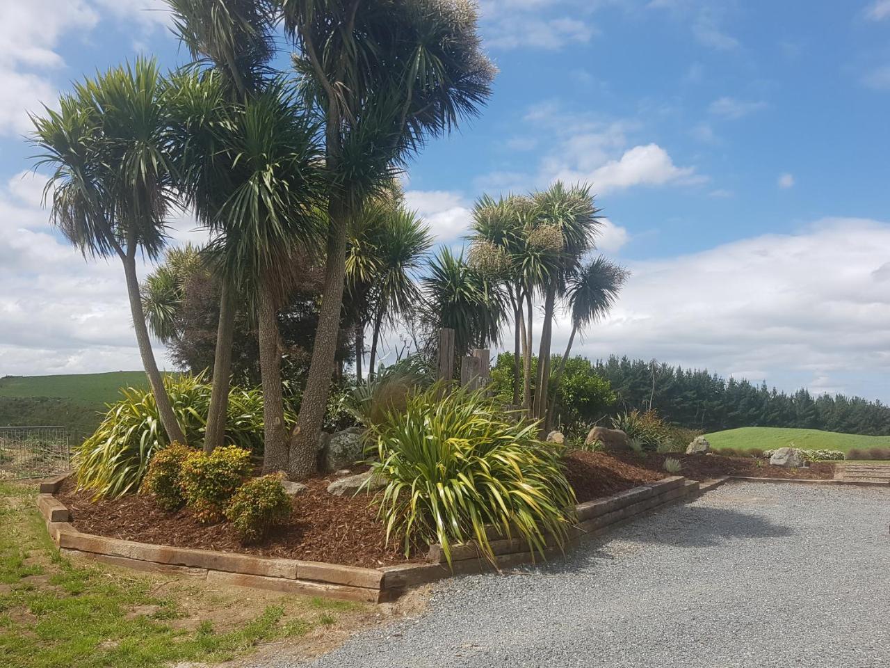 Above The River Karapiro Bed & Breakfast 외부 사진