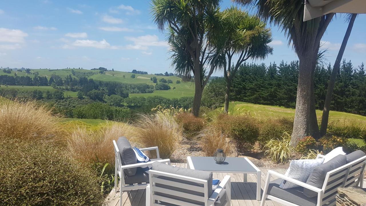 Above The River Karapiro Bed & Breakfast 외부 사진